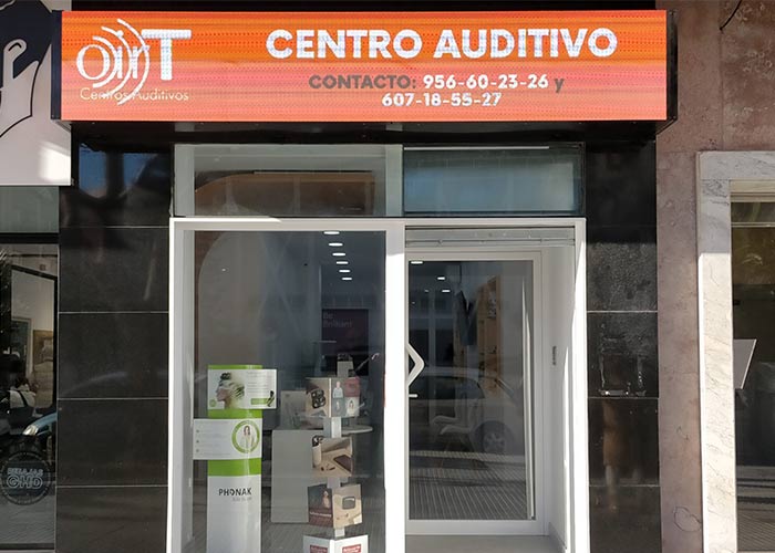 Fachada-Centro-Auditivo-OirT-Cádiz